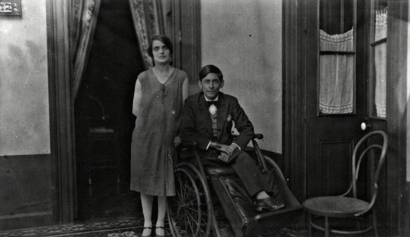 José Carlos and Anna at home on Jirón Washington, Lima.