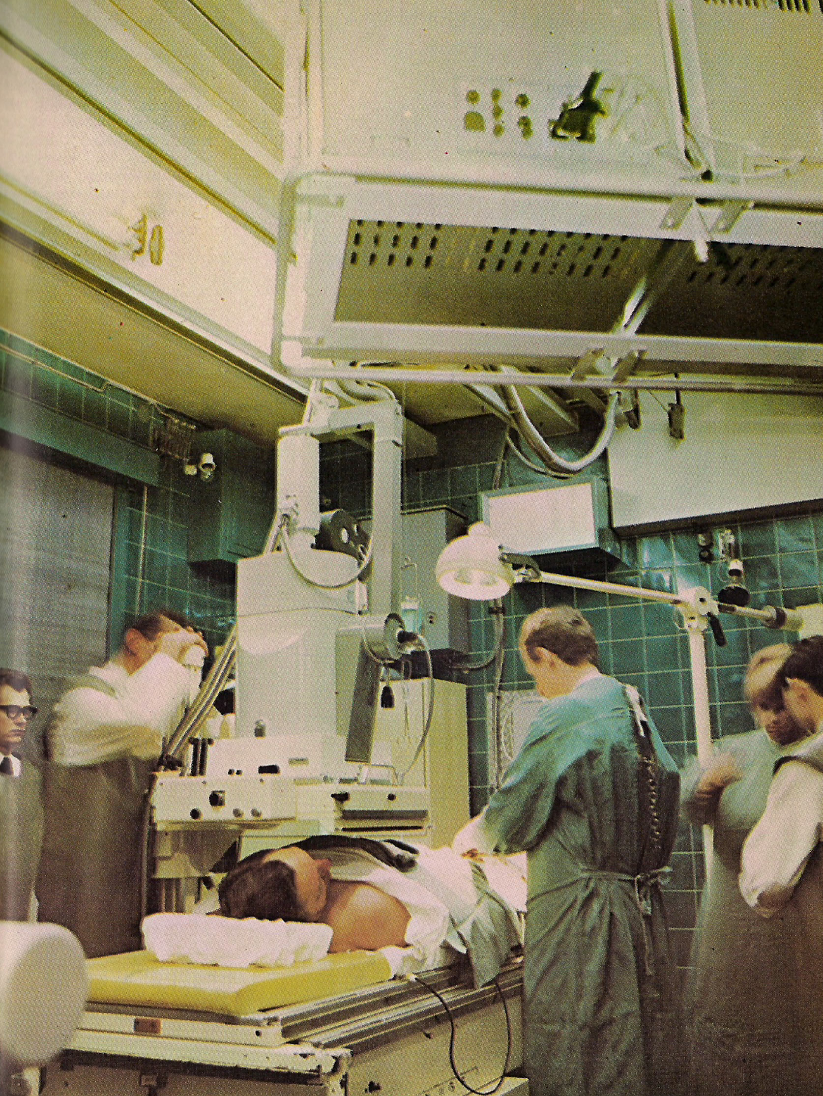 Uma sala de operação no grande complexo hospitalar de Berlim — «Charité»